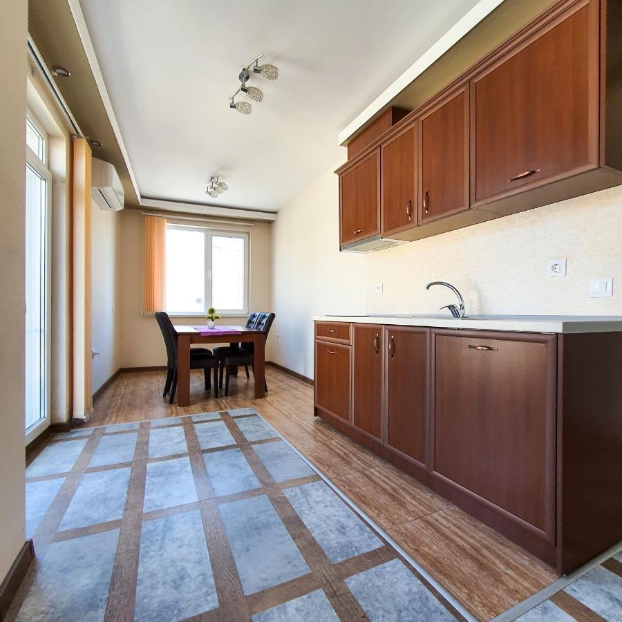 Appartement High Esteta Grand à Burgas Extérieur photo